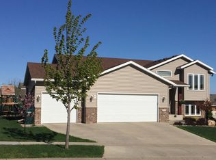 6014 Portsmouth Dr NW, Rochester, MN 55901