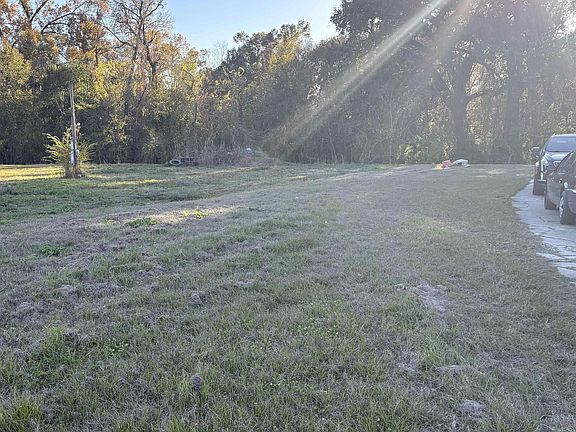2nd image of 35695 River Oaks Rd