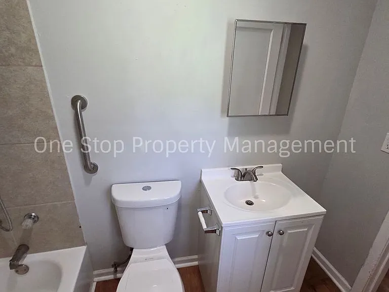 7111 Brooklyn Ave — Photo 25