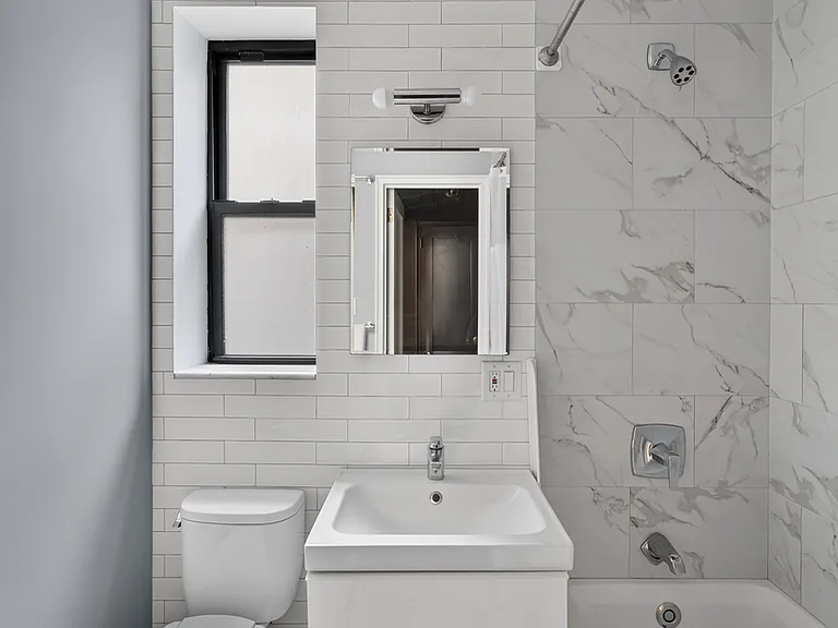303 E 37th St #5-B — Photo 6