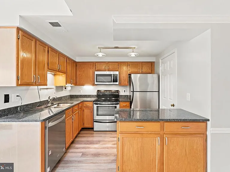 12287 Wadsworth Way — Photo 7