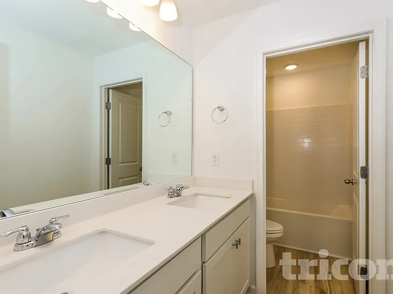 413 Freeport Way — Photo 11