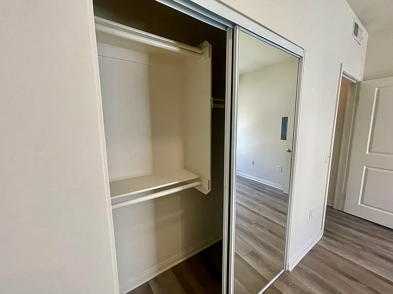 5842 Harold Way #202 — Photo 9