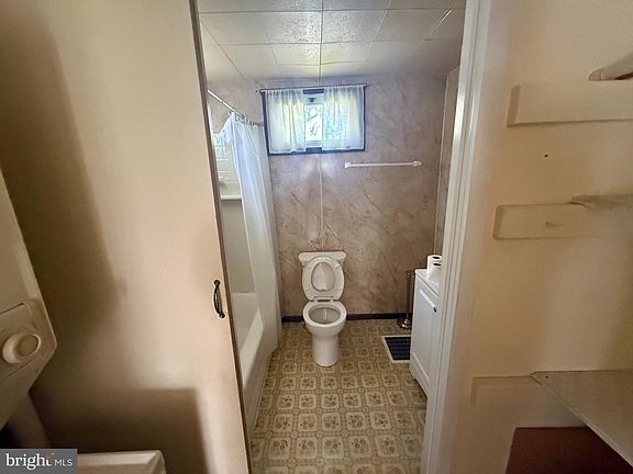 5th image of 9213 Samoset Rd