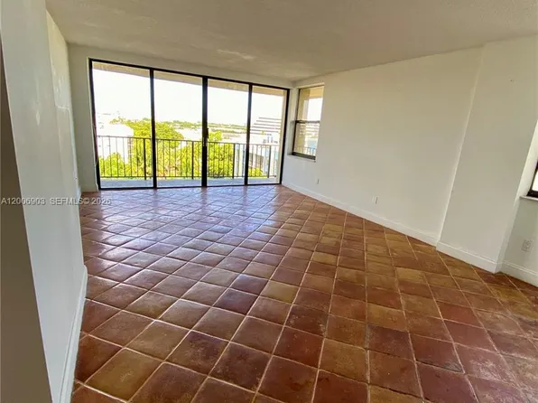 1470 NE 123rd St #A701, North Miami, FL 33161