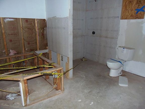 3rd image of 4905 Leisure Dr