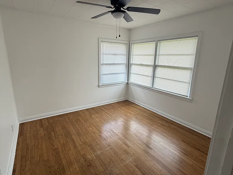 913 N Park Ave — Photo 10