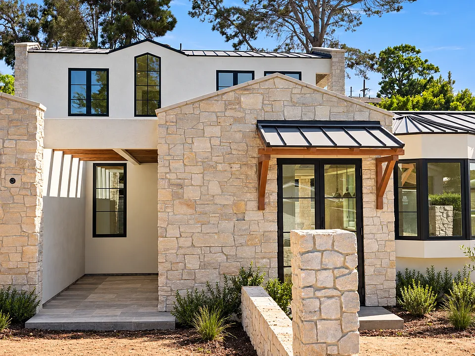 461 Zuni Dr
