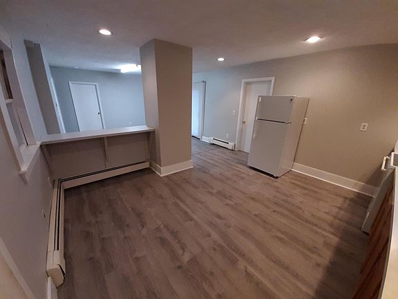 4th image of 126 West St #1