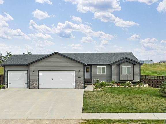 2nd image of 24008 Bridle Ridge Rd