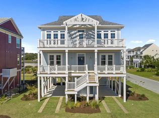 455 E 7th St, Ocean Isle Beach, NC 28469