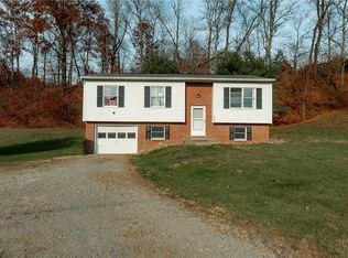 861 Clarksburg Rd, Clarksburg, PA 15725