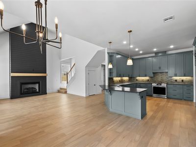 1911 Bluestem Dr, Centerton, AR, 72719