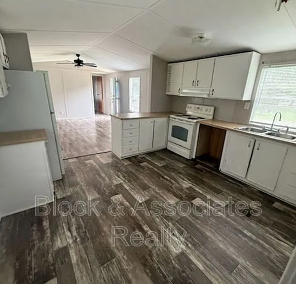 1946 Whitt Hunt Rd #1 — Photo 2