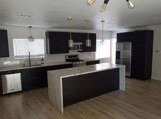 2295 Drummond Dr, Riverside, CA 92506