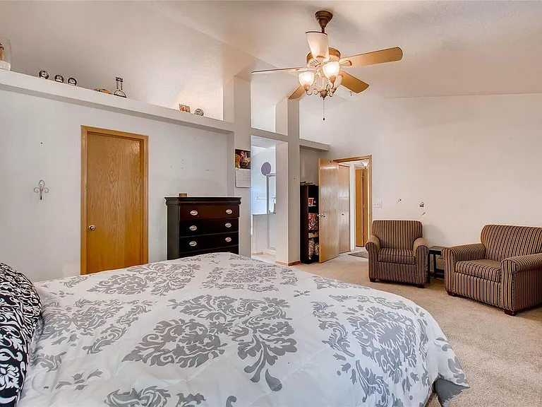 6286 Stagecoach Ave — Photo 8