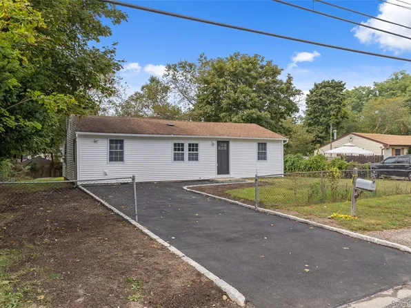 532 Taylor Avenue, East Patchogue, NY 11772