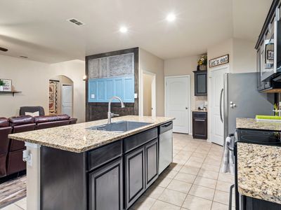 214 Meadowlands Dr, Ponder, TX, 76259