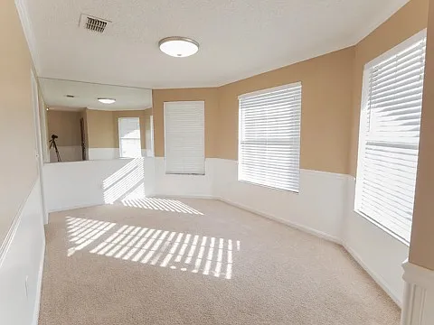 3 bed, 1649 sqft, $2,700 — Photo 2