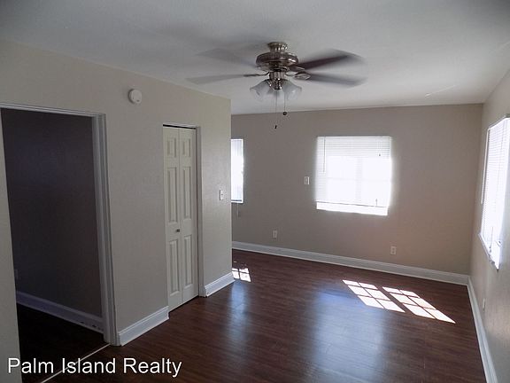 5th image of 1017 8th St N #1021
