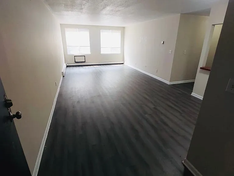 57 Huntington St #2B — Photo 2