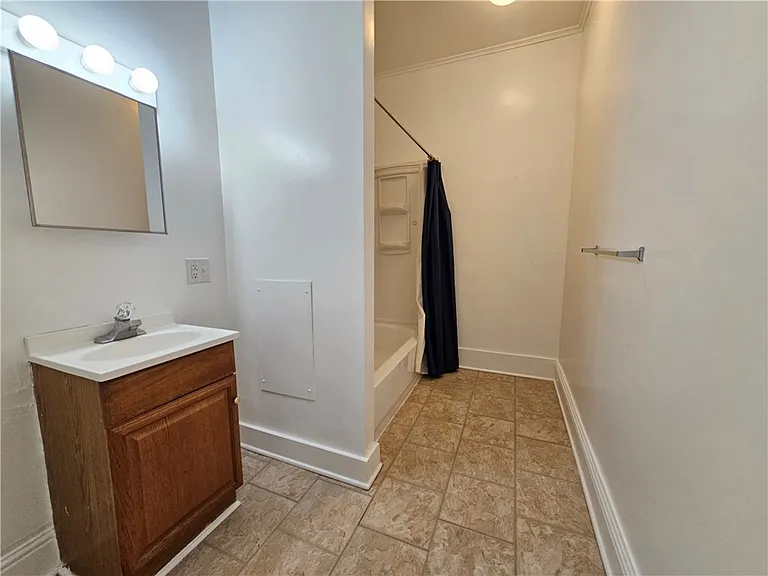 105 Sherman Pkwy — Photo 15