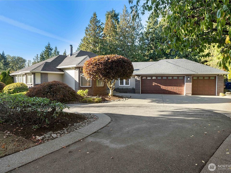 Spacious 4-bedroom, 4-bath home with a dedicated office that easily doubles as a 5th bedroom. Nestled on a fully fenced, beautifully landscaped acre featuring a circular driveway, oversized 3-car garage, plus RV parking with covered area. Enjoy over 4,000 sq. ft. of living space filled with upgrades and custom touches throughout.>