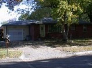 836 N 68th St, Lincoln, NE 68505