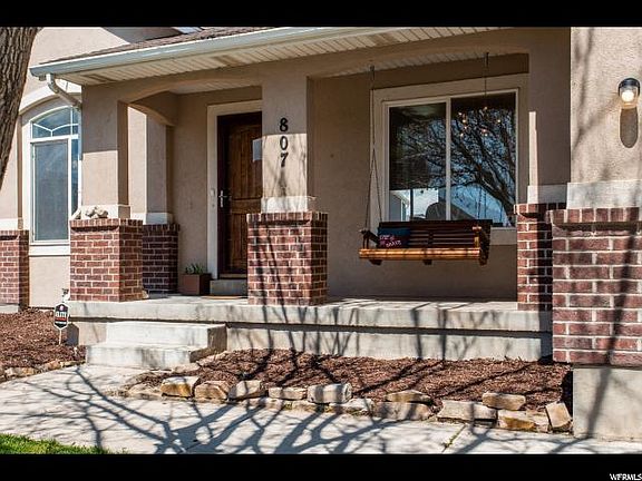 2nd image of 807 S Saratoga Dr