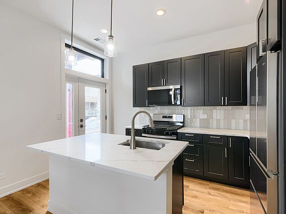 5th image of 1502 N Hudson Ave #G