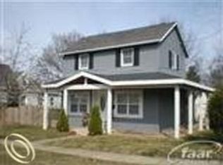 225 5th St, Fenton, MI 48430