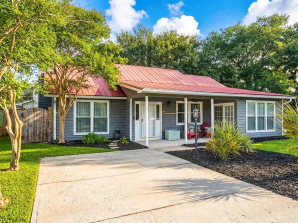 666 Poaug Ln, Mount Pleasant, SC 29464