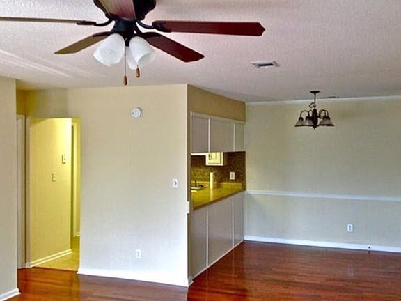 3rd image of 100 Brighton Hill Cir APT 8E