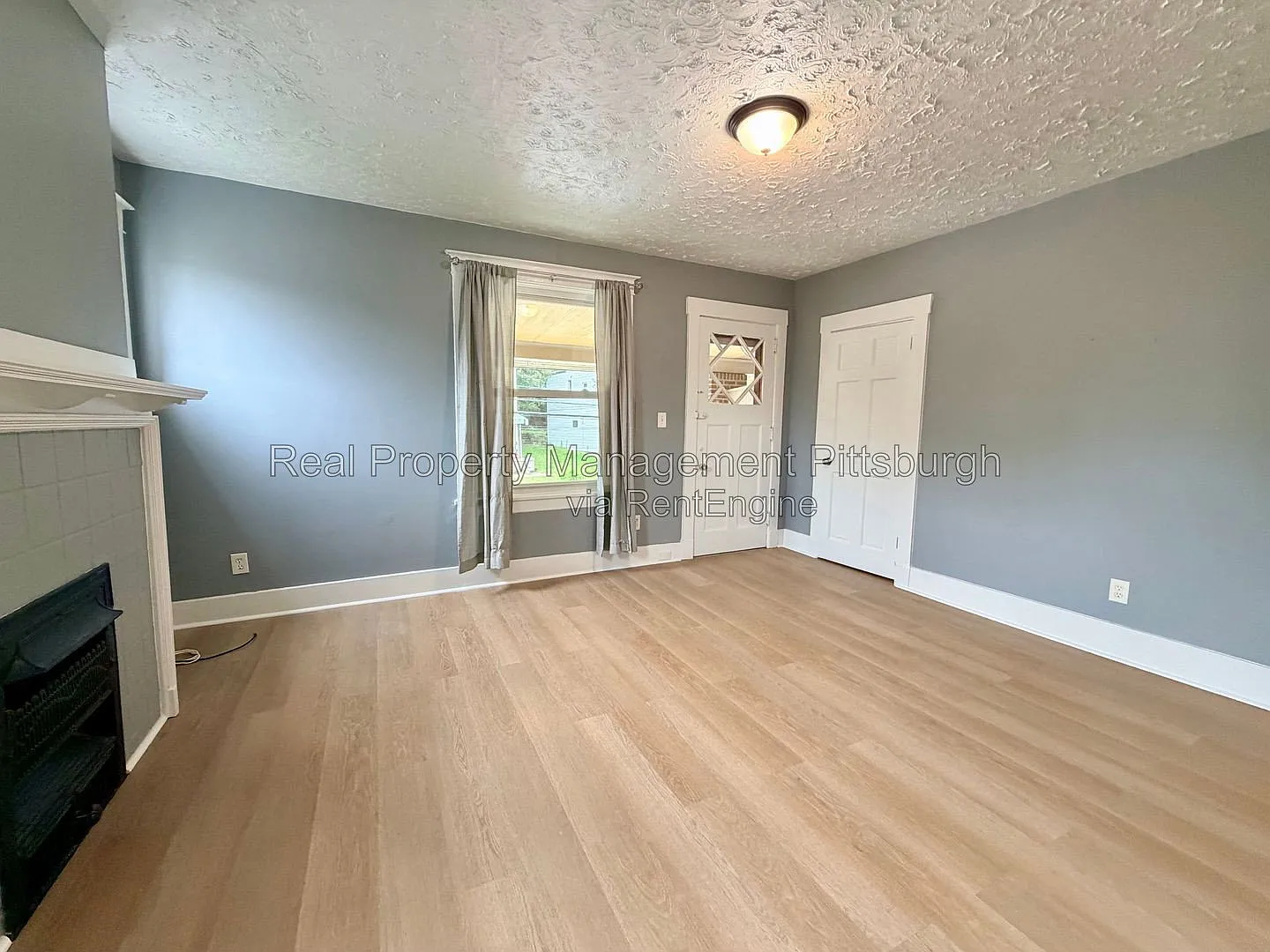 2 bed, 1.0 bath, 1100 sqft, $1,050 — Photo 4