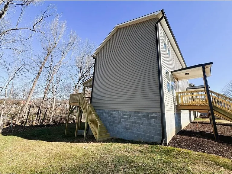 105 E Highfill Ave #105 — Photo 36