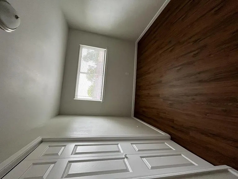 2857 Grove Ave — Photo 4