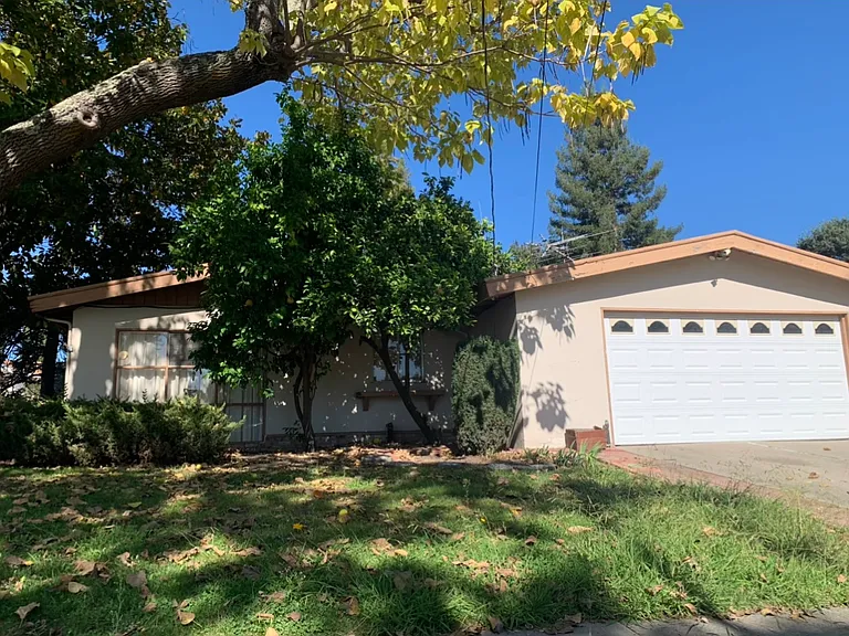 3520 Beckworth Dr — Photo 1