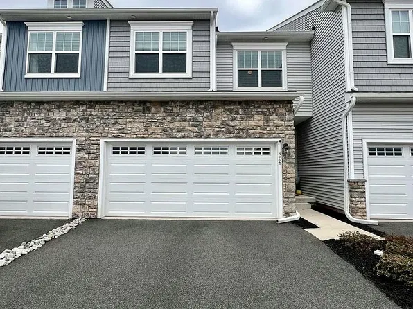 308 Ridgewood Dr #1, Royersford, PA 19468