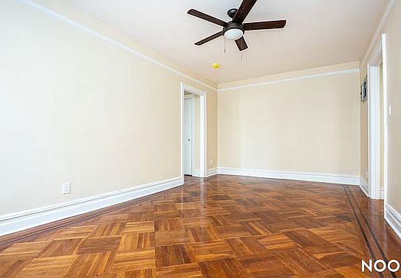 3rd image of 400 Stockholm St APT 2R