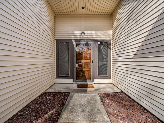 3rd image of 113 Wood Hollow Dr