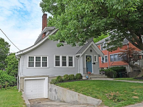 2nd image of 5763 Glengate Ln