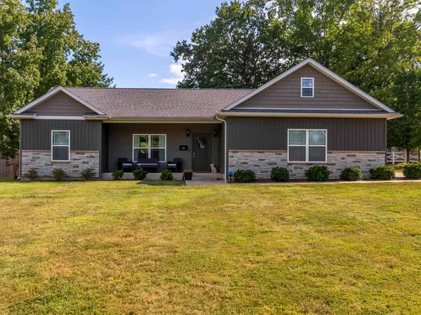 502 Bainbridge Rd, Marion, IL 62959