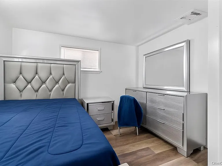 22 Hudson Pl — Photo 16