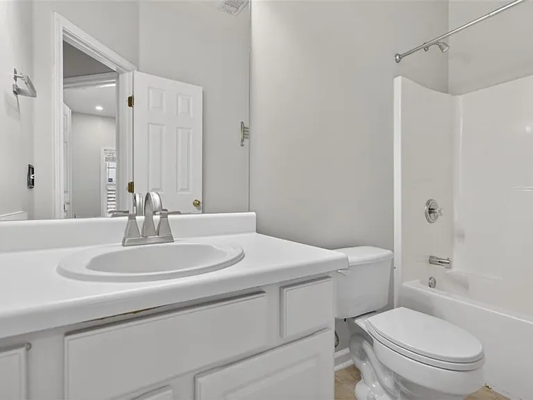 28 Stonehenge Ct — Photo 26
