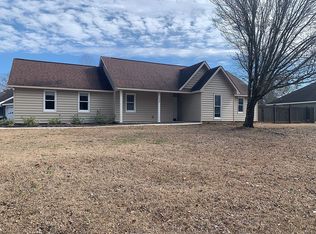 229 Ridge Bend Dr, Centerville, GA 31028