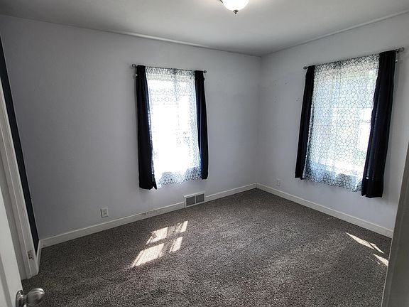 3rd image of 8019 Lake Wood Dr