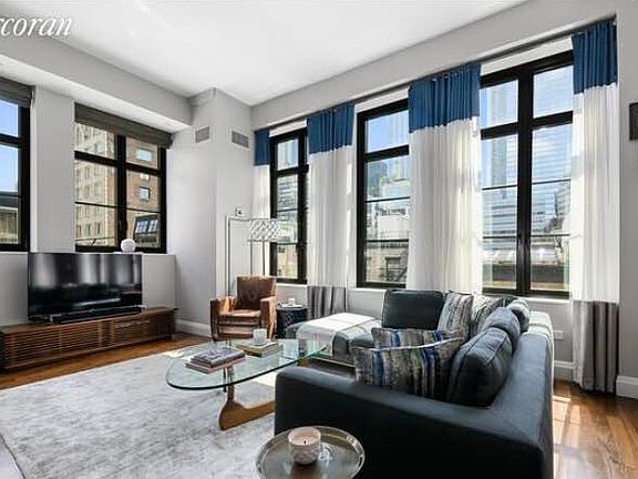 3rd image of 143 Reade St APT 6C
