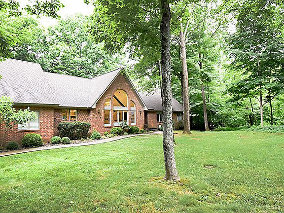 2nd image of 102 Sunnyside Ct