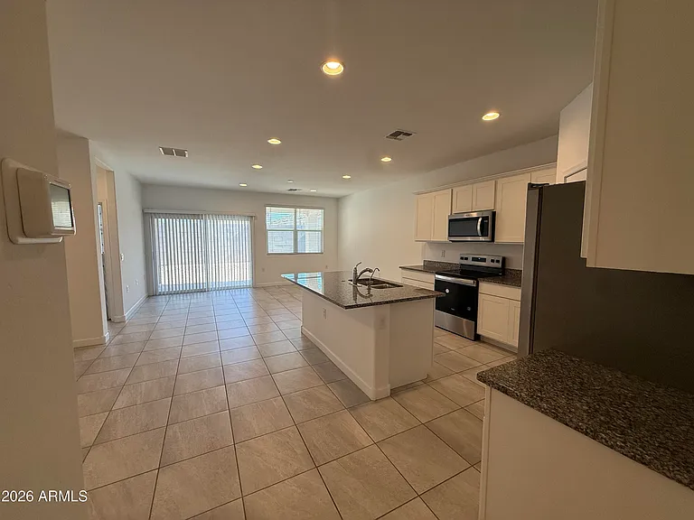 1723 W Sombra Ave — Photo 12