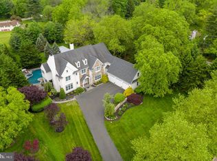 100 Hampton Ln, Blue Bell, PA 19422